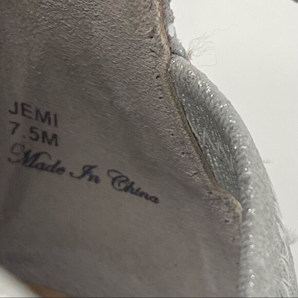 Donald J Pliner Jemi Strappy Wedge Sandal Silver Size 7.5 - Picture 10 of 10